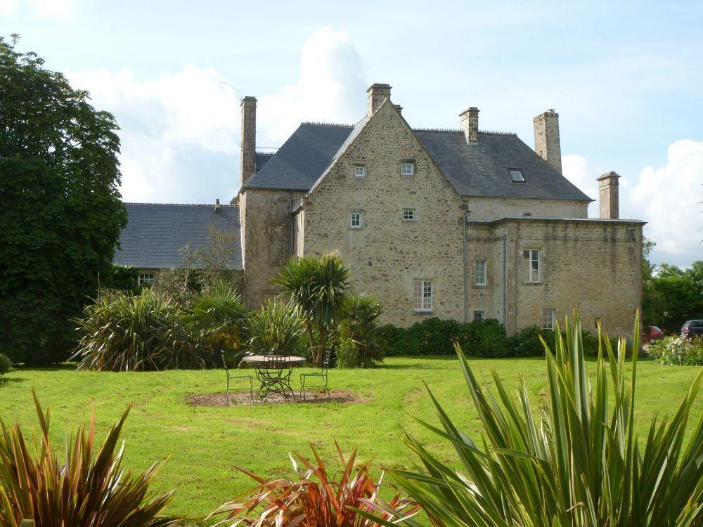 Manoir De Savigny Bed & Breakfast Valognes Exterior photo