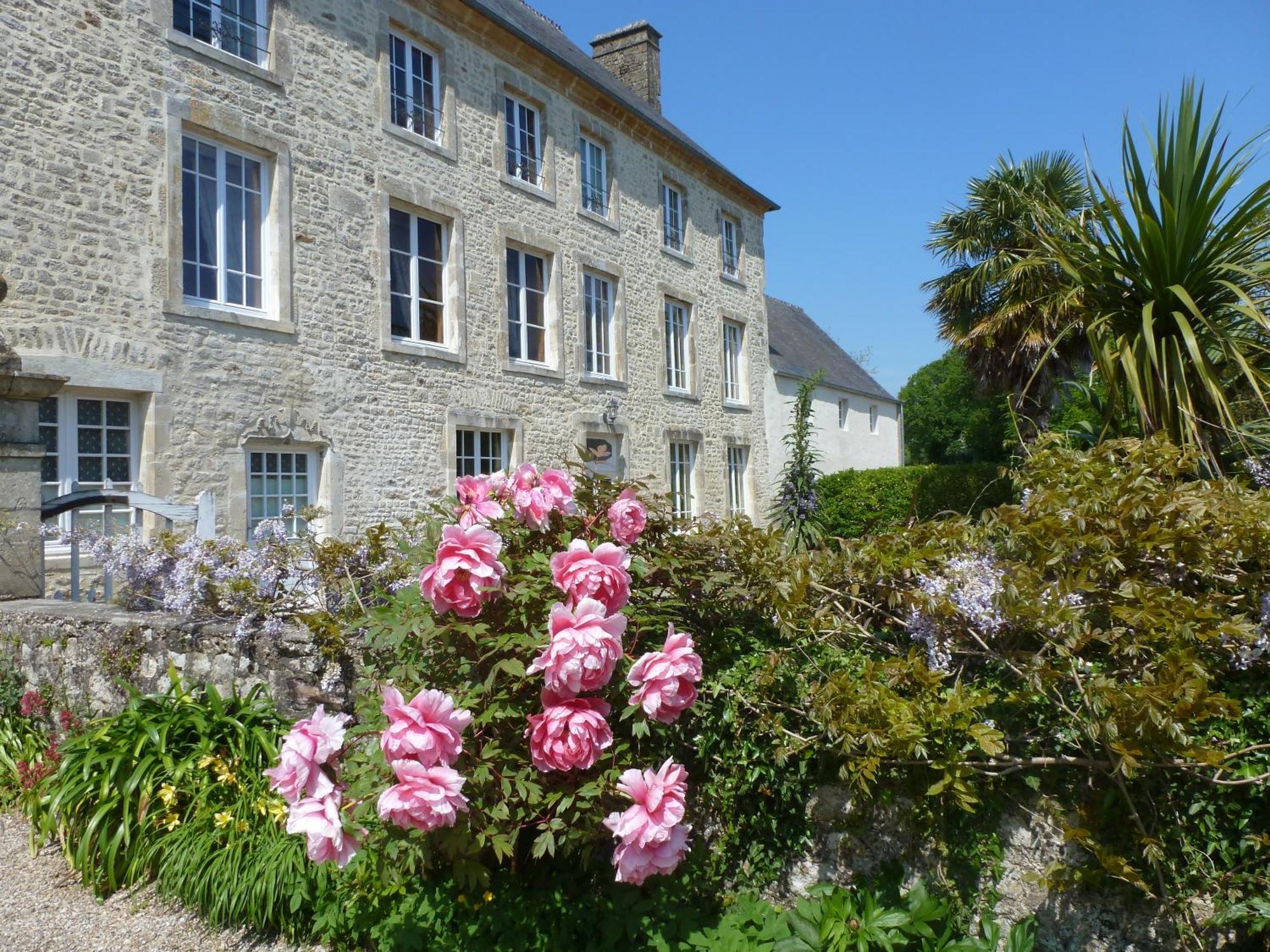 Manoir De Savigny Bed & Breakfast Valognes Exterior photo