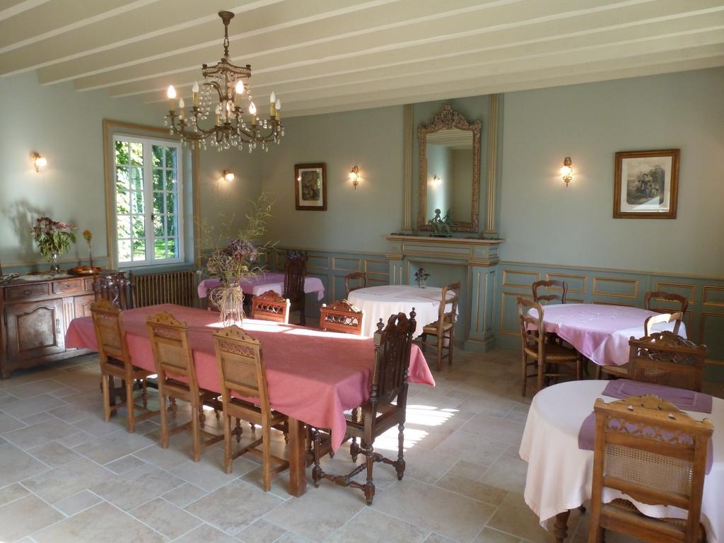 Manoir De Savigny Bed & Breakfast Valognes Exterior photo