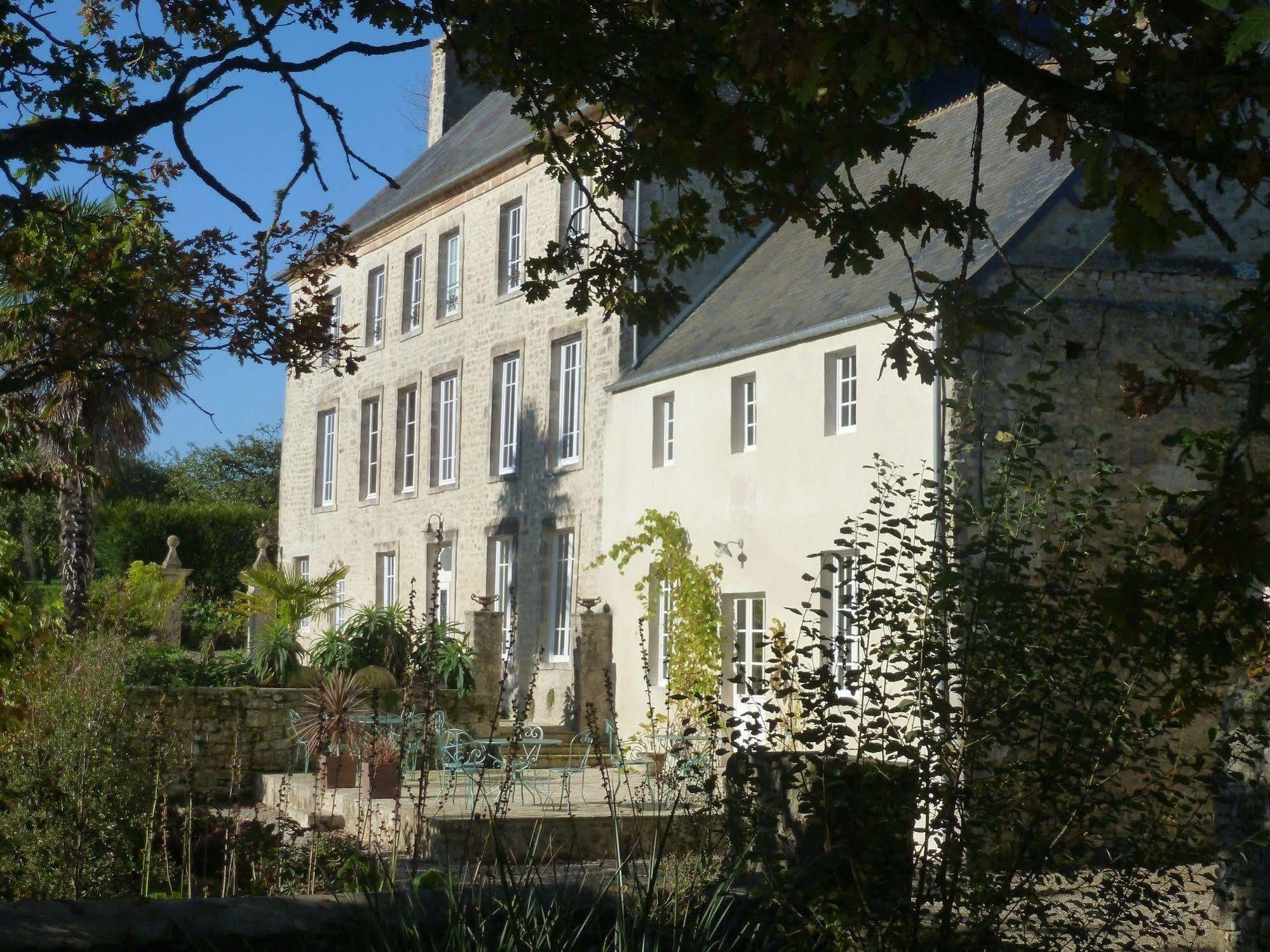 Manoir De Savigny Bed & Breakfast Valognes Exterior photo
